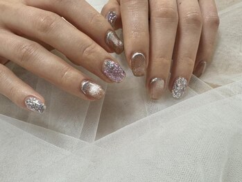 ザラボアングゥ(The Labo ungu)/キラキラグリッターネイル