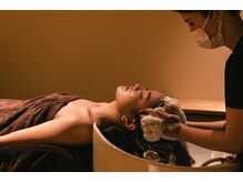 施術中は専用のガウンにお着替えいただきます