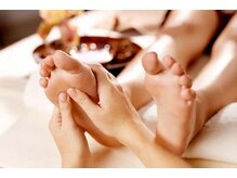 足裏をほぐすで血行が促進、足裏+ふくらはぎ30分\2900★