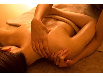 レイズ(RAISE)の写真/【肩をほぐせばイイ】だけじゃない!原因となる元を探しながら、頑固な首・肩のつらさを徹底改善♪