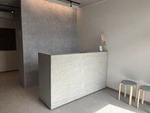 レイン 岡山倉敷店(Rain)/カウンター&待合室