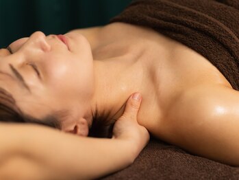 めぐり/デコルテリンパマッサージ