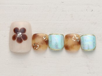 スチューデントネイルサロン エブリーネイル 渋谷/べっこう花 ￥3990