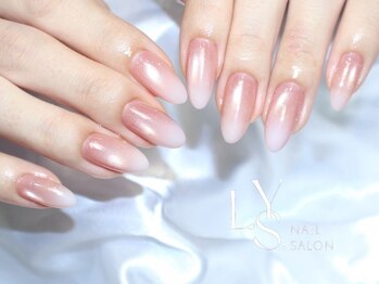 リス ネイルアンドビューティー(LYS)の写真/【フィルイン、初回オフ無料】自爪を守って“フォルム/持ち/艶”を底上げ。溜息が出る美しさへ。