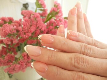 ミッシュネイル(mish nail)の写真/《自爪を傷ませず、いたわりながらジェルネイル施術》お肌に合わせ提案するネイルカラーで指先が綺麗に♪