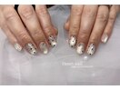 gray magnet × dot