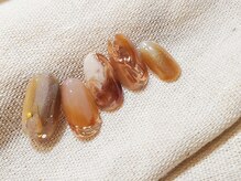 ブルーエヌ(BLUE N)/べっ甲カラー×カフェオレネイル