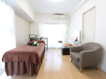 サロン カズリナ(Salon Kazrina)/明るく清潔感のあるお部屋です