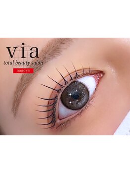 ナチュラル上品な目元にしたい