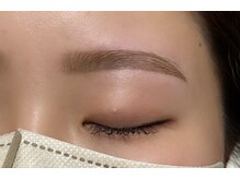 コリー(Kolly)の雰囲気（眉メイク長持ちのティント仕上げも人気♪）