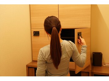 ストレッチトレーニング(STRETCH+TRAINING)/清潔な更衣室