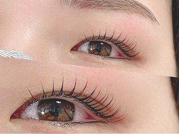 ウララ バイ ロキエ(u-LALA by ROCHIE)/＠u_lala.akina