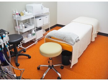 まいれ整骨院 東近江院/施術ベッド