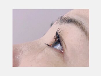 ファーストアイ 元町店(First eye)の写真/《最新まつげパーマ/マイラミネーション》まつげケアしながらパーマ施術♪元町中華街駅徒歩1分の好立地◎