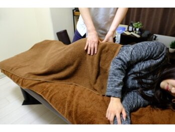 美健こころ整体院/施術風景