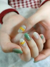 クリスタル(CRYSTAL)/ミモザ風ネイル