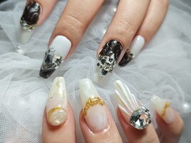 アシンメトリーデザイン