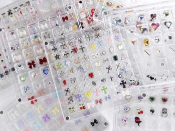 ネイルエーイチサン(N°A13)の写真/最新人気パーツから韓国系、可愛いデザインのパーツを豊富にご用意★あなただけのとっておきデザインに♪