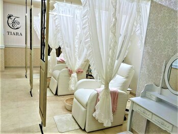 ティアラ バイ エミタス(TIARA by emi+)/マツエクブース