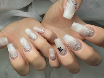 エムエムエスケイ(Mmsk)の写真/長さ出し対応【モチ×強度×フォルム◎】爪の形を整え、綺麗な指先に仕上げます☆お好きな長さに調節OK♪