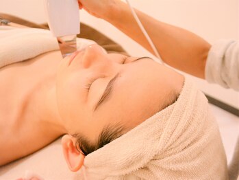 しみ改善サロン リフィーナ/つるんとピーリング