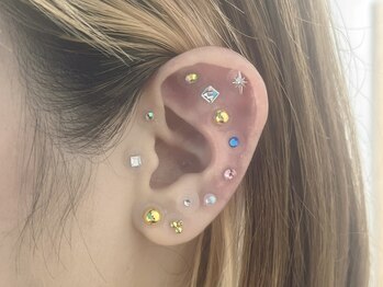 輝 らいと/耳つぼジュエリー