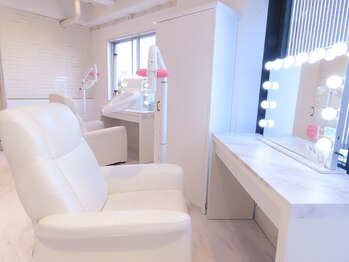 エクシアホワイトニング 都城店の写真/1ヵ月約1万円で通い放題プランをご用意◎【定額通い放題プラン♪】セルフホワイトニング1ヵ月¥11000*