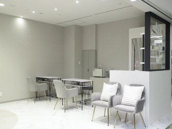 ラヴィン なんばスカイオ店(Lovin)/受付/通常席