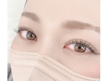 ジョリー(Jolie)の写真/目に合わせた似合わせ提案が自慢★豊富なエクステカラーで、あなただけの輝きをプラス！