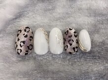 アミュレット(AMULET)/1月定額　6050円(税込)