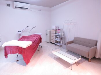 サロン ウイ(salon u'i)/~内観~