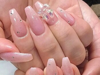 アイラッシュアンドネイルサロン クレアラルーチェ 徳山店(Crea la Luce)の写真/爪のフォルムも重視した仕上がり♪【ワンカラーからオフィス向けシンプル定額】【ネイルケアコース】