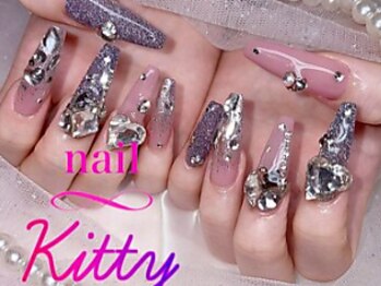 キティ なんば店(Kitty)の写真/自分らしさを詰め込む贅沢ネイル◇種類豊富なパーツで”なりたい”を形に。デザイン相談もプロにお任せ！