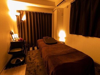 サロンドチカ(SALON DE CHICA)の写真/完全個室隠れ家サロンで自分へのご褒美を！初めてのリラクゼーションにオススメの贅沢な空間◎