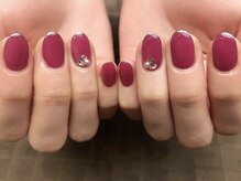 プラハネイル(+HER 美甲)/ピンク×ラメライン