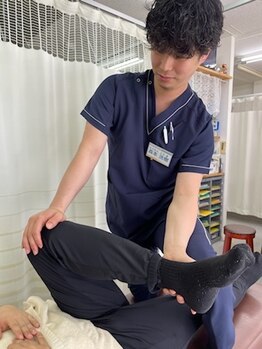 むらかみ整骨院鍼灸院 久津川/O脚X脚にも骨盤矯正◎