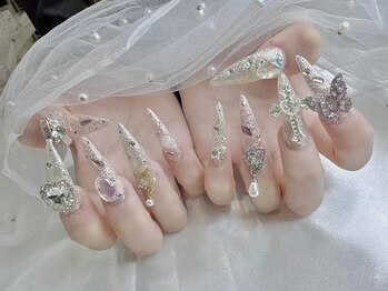 ロカネイル(ROKA NAIL)/高級パーツつけ放題★深夜営業