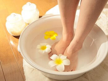 サロン シャイン(SHINE)/足湯で血行を良くします