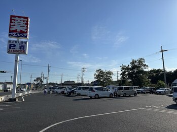 ほぐし屋百式 百式鍼灸院/駐車場