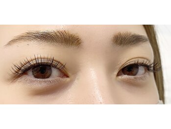 シック(Chic)/フラットマットラッシュ140本