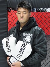レッド エムエムエー(RED-MMA) トレーナー 