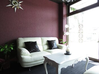 グロー(GLOW)/内観