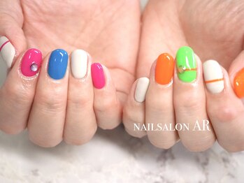 ネイルサロンアンドスクール エーアール(AR)/カラフルネイル♪