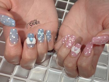 ネイルズサイダー(nails CIDER)の写真/【泉大津/和泉府中徒歩3分】駅チカ路面店で買い物ついでやお仕事帰りにも通いやすい◎サンプル多種ご用意♪