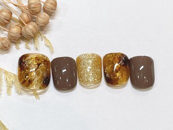 アイラッシュトウキョウドットライズ エキニア横浜店(TOKYO.RISE)/定額デザインフットネイル