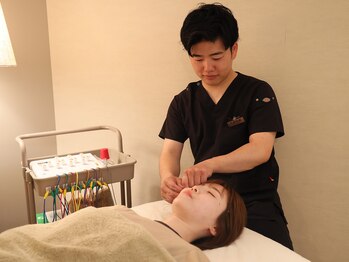 ハリノヒ 大阪院の写真/《梅田/淀屋橋/北新地各駅徒歩10分》有資格者の施術で小顔×美肌×健康を叶えます☆お得なクーポンあり★