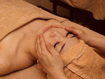 エステサロン シャルルーズ(CHALEURUSE)/小顔リンパマッサージ