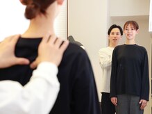 クモ(Kumo)の雰囲気（施術前後に全身鏡を見ながら、姿勢のフィードバックをします。）