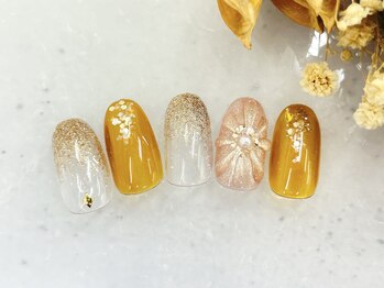 夏・大人可愛い上品ネイル¥6000
