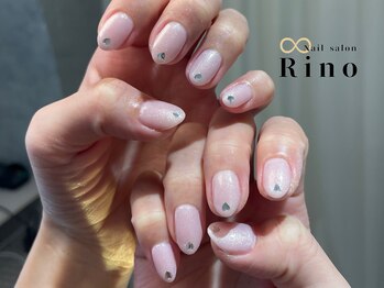 シンプルベージュ×ハートネイル